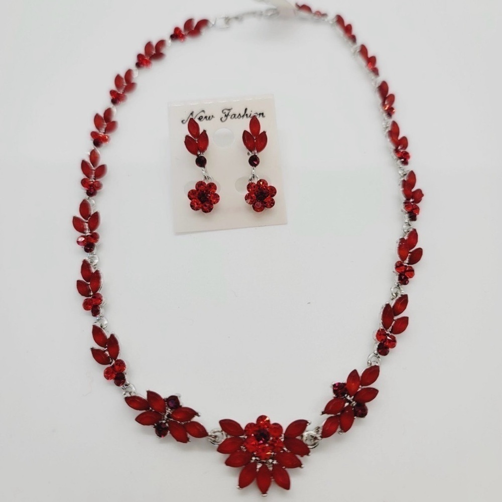 Rhodium plated silver necklace+earrings set